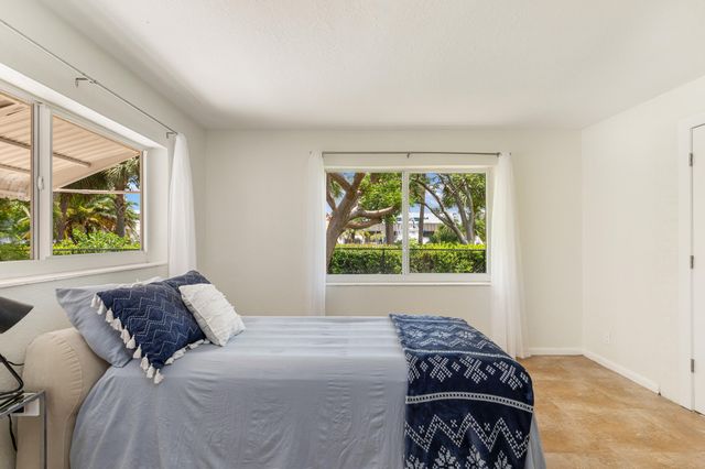2870 NE 18TH Street, Pompano Beach, FL 33062