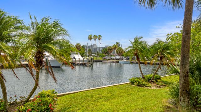 2870 NE 18TH Street, Pompano Beach, FL 33062