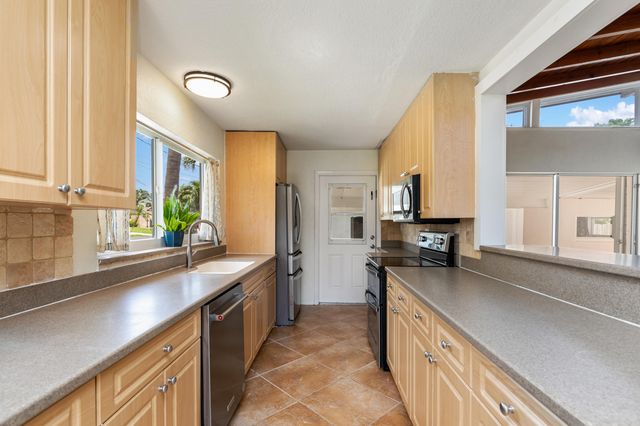 2870 NE 18TH Street, Pompano Beach, FL 33062