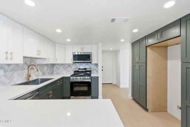 823 Earlham Street 4, Pasadena, CA 91101