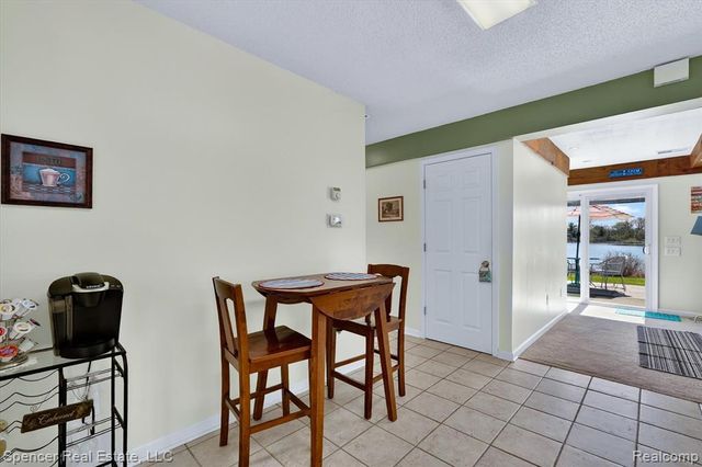 604 Gaffney, Highland, MI 48356