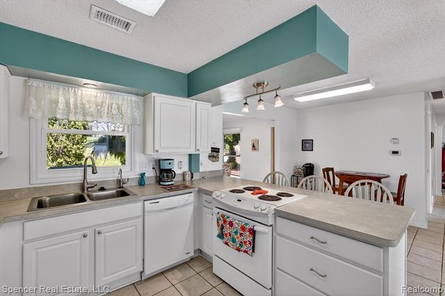 604 Gaffney, Highland, MI 48356