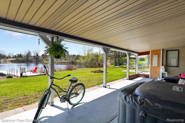 604 Gaffney, Highland, MI 48356