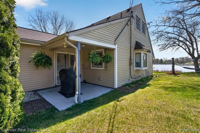 604 Gaffney, Highland, MI 48356