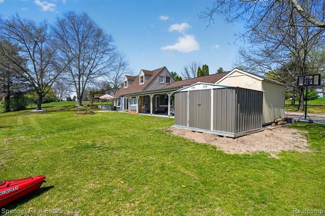604 Gaffney, Highland, MI 48356