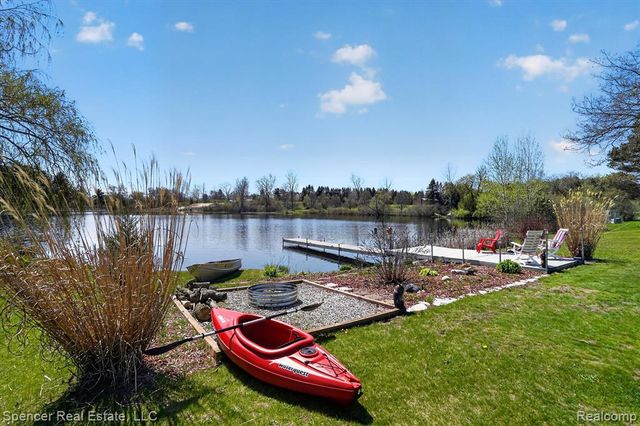 604 Gaffney, Highland, MI 48356