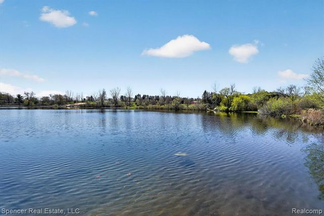 604 Gaffney, Highland, MI 48356