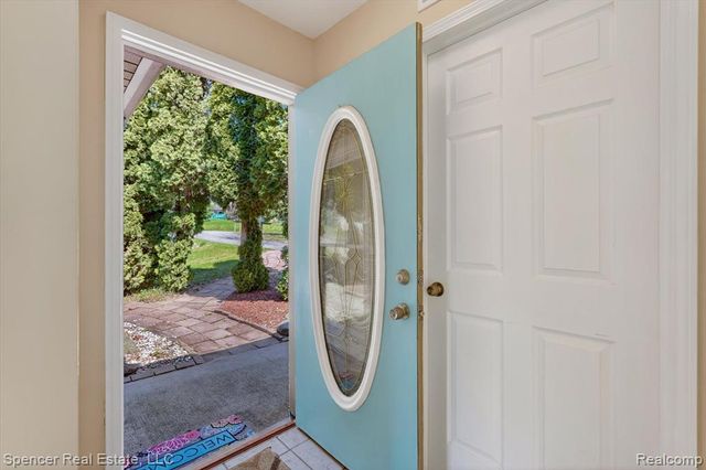 604 Gaffney, Highland, MI 48356
