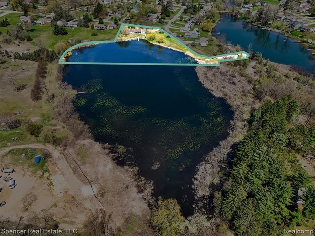 604 Gaffney, Highland, MI 48356