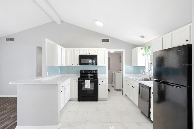 8704 MARLIN COURT, Tampa, FL 33634