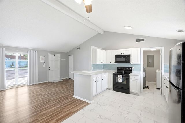8704 MARLIN COURT, Tampa, FL 33634