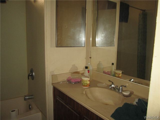 1353 Lause Road, Bullhead City, AZ 86442