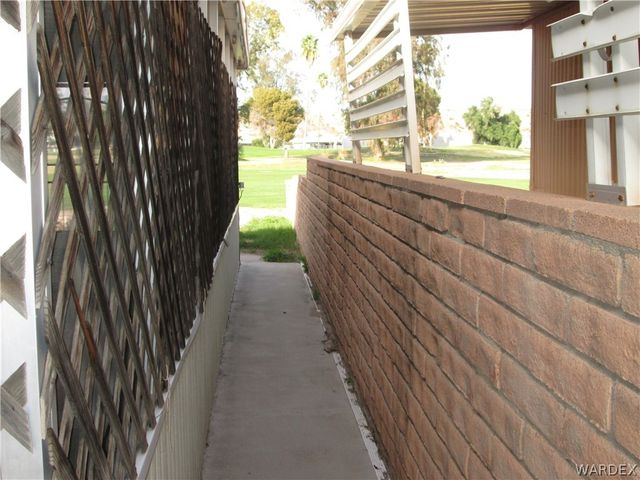 1353 Lause Road, Bullhead City, AZ 86442