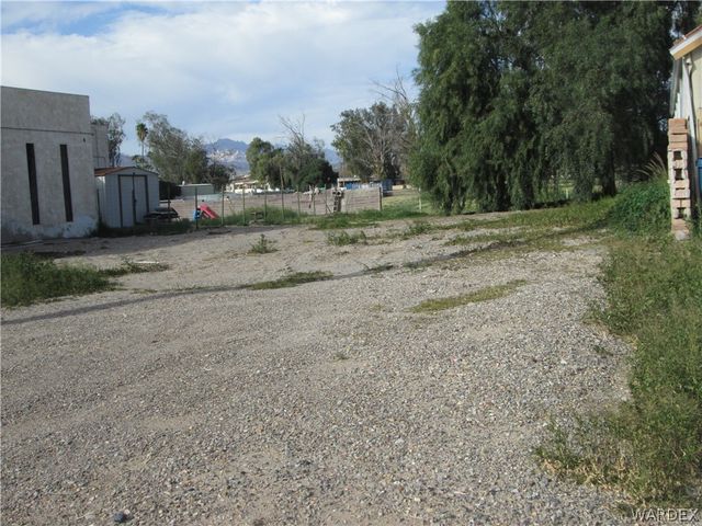 1353 Lause Road, Bullhead City, AZ 86442