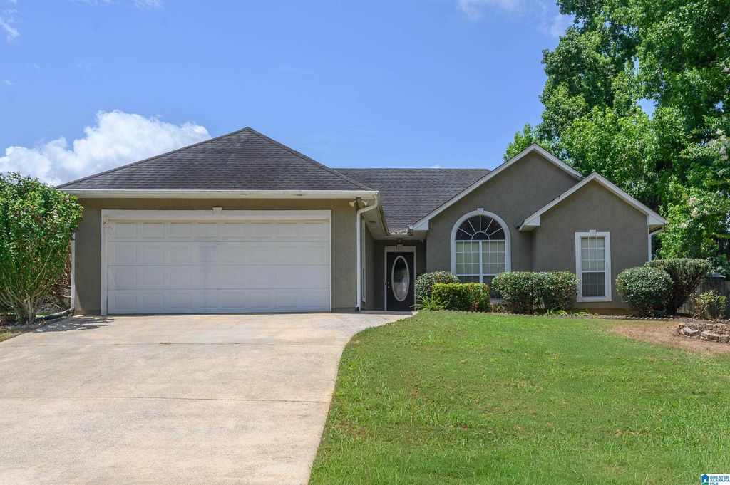 512 BARONNE STREET, Helena, AL 35080