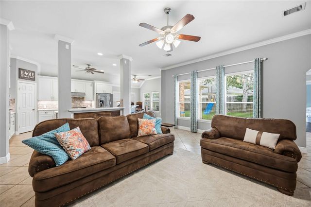 327 Silver Creek Circle, Richmond, TX 77406