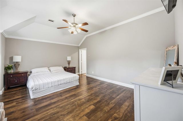 327 Silver Creek Circle, Richmond, TX 77406