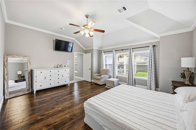 327 Silver Creek Circle, Richmond, TX 77406