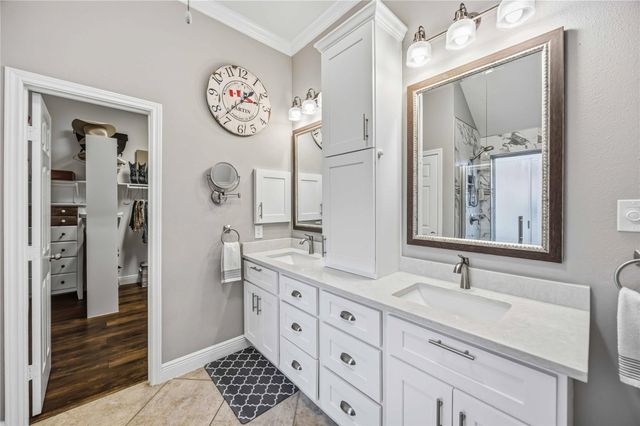 327 Silver Creek Circle, Richmond, TX 77406