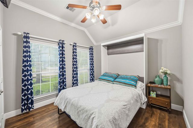 327 Silver Creek Circle, Richmond, TX 77406