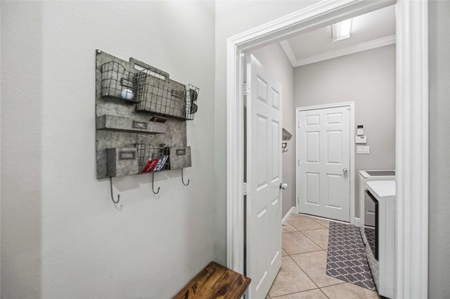 327 Silver Creek Circle, Richmond, TX 77406