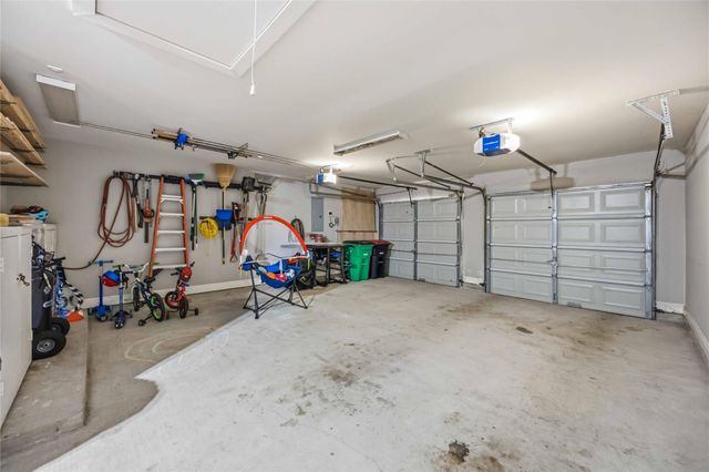 327 Silver Creek Circle, Richmond, TX 77406