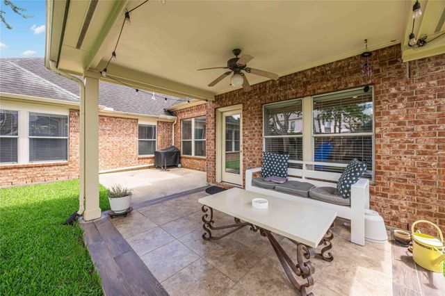 327 Silver Creek Circle, Richmond, TX 77406