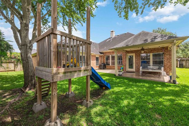 327 Silver Creek Circle, Richmond, TX 77406