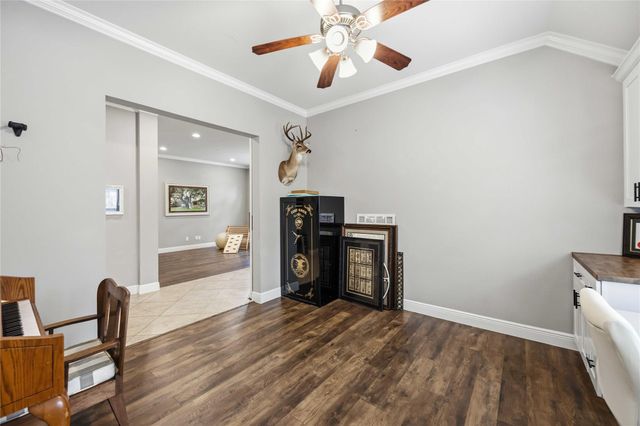 327 Silver Creek Circle, Richmond, TX 77406
