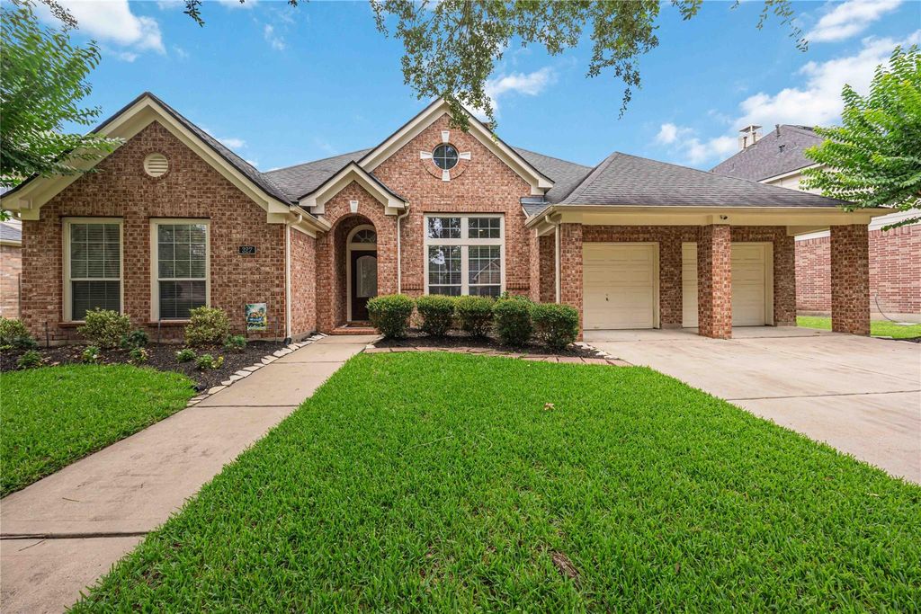 327 Silver Creek Circle, Richmond, TX 77406