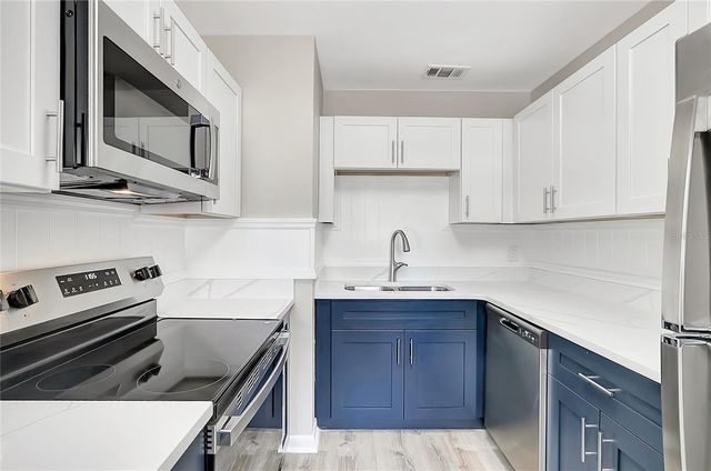 7015 FILBERT LANE, Tampa, FL 33637