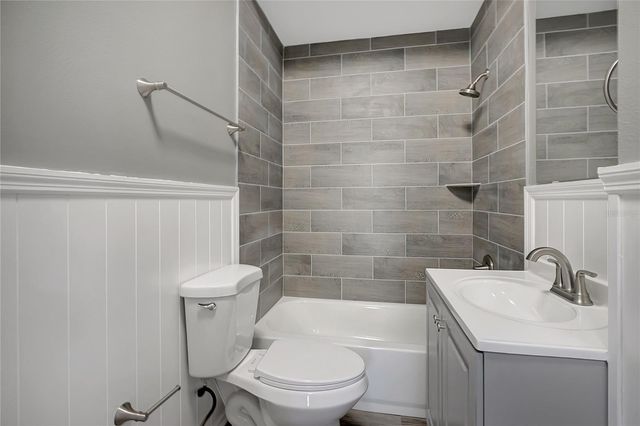 7015 FILBERT LANE, Tampa, FL 33637