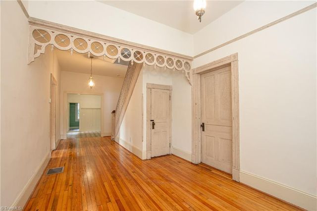 802 Lawsonville Avenue, Reidsville, NC 27320