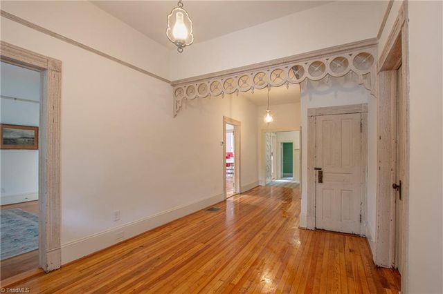802 Lawsonville Avenue, Reidsville, NC 27320