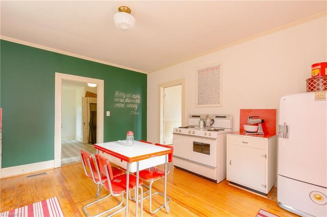802 Lawsonville Avenue, Reidsville, NC 27320