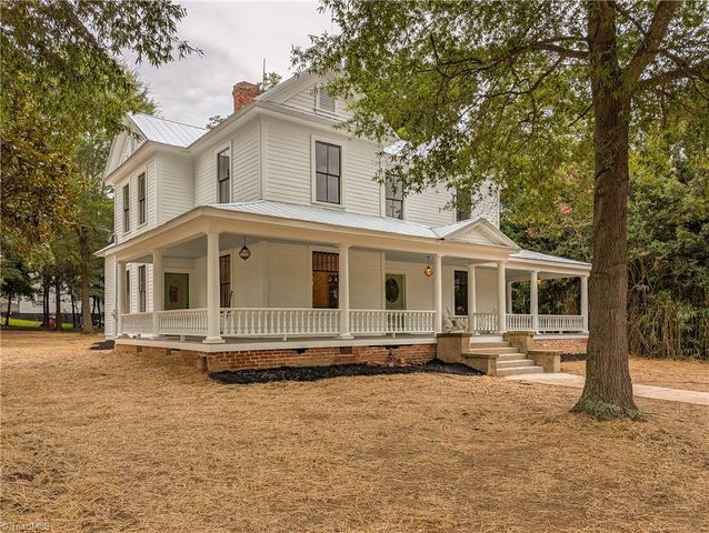 802 Lawsonville Avenue, Reidsville, NC 27320