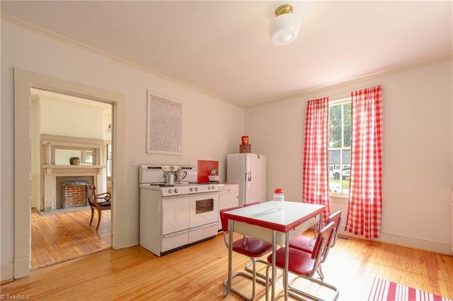 802 Lawsonville Avenue, Reidsville, NC 27320