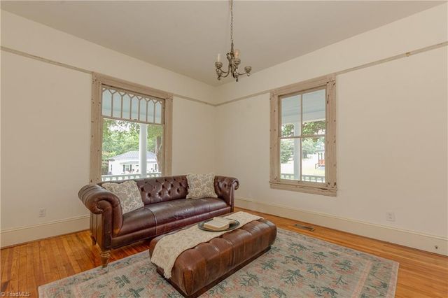 802 Lawsonville Avenue, Reidsville, NC 27320
