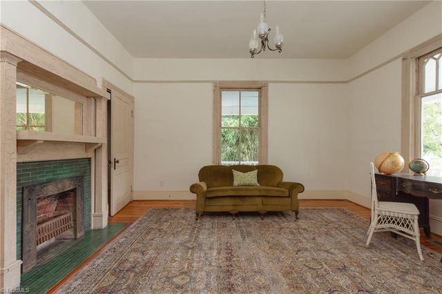 802 Lawsonville Avenue, Reidsville, NC 27320