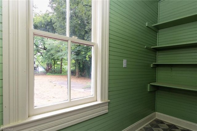 802 Lawsonville Avenue, Reidsville, NC 27320