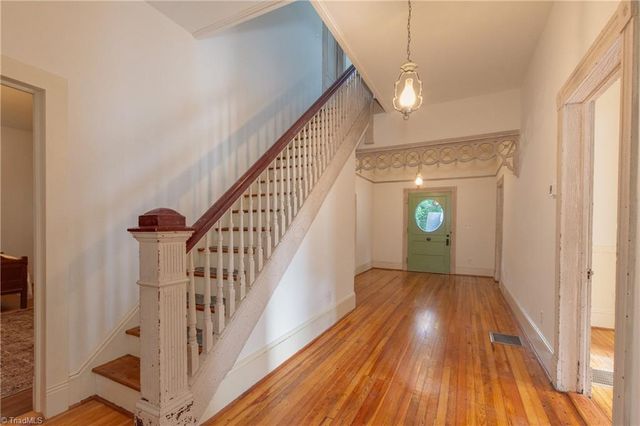 802 Lawsonville Avenue, Reidsville, NC 27320