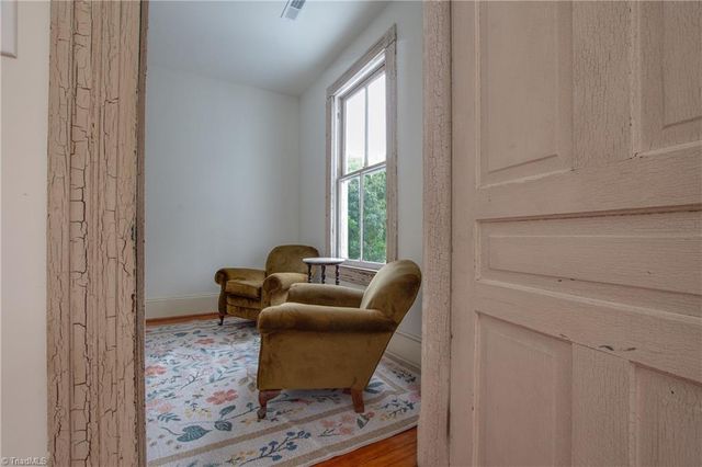 802 Lawsonville Avenue, Reidsville, NC 27320