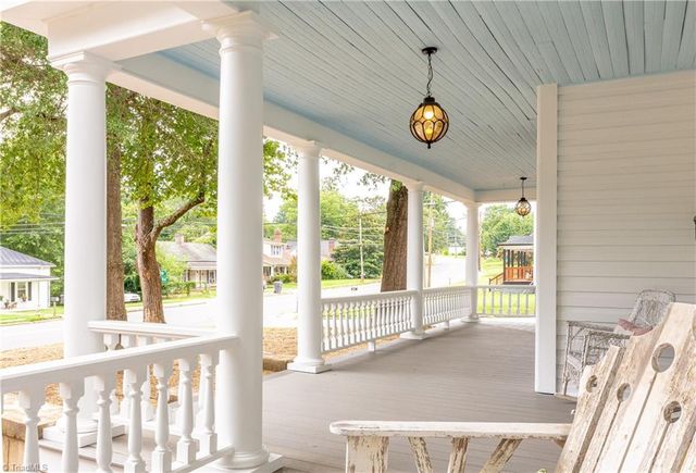 802 Lawsonville Avenue, Reidsville, NC 27320