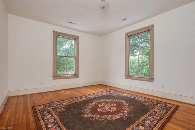 802 Lawsonville Avenue, Reidsville, NC 27320