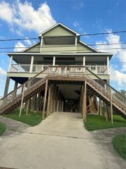 205 Rue Orleans Street, Baytown, TX 77520
