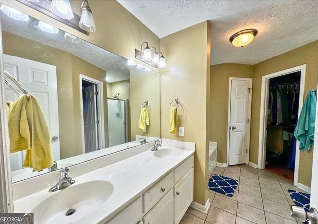 239 Old Pond Road, Lagrange, GA 30241