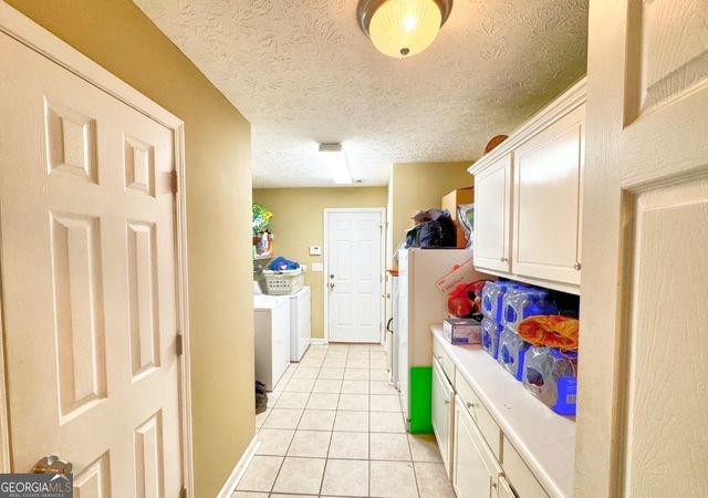 239 Old Pond Road, Lagrange, GA 30241