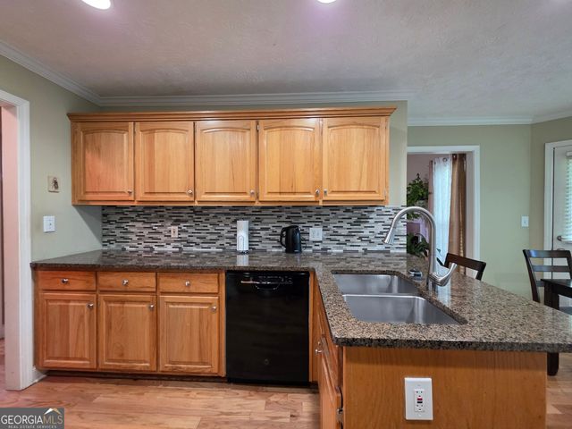 239 Old Pond Road, Lagrange, GA 30241