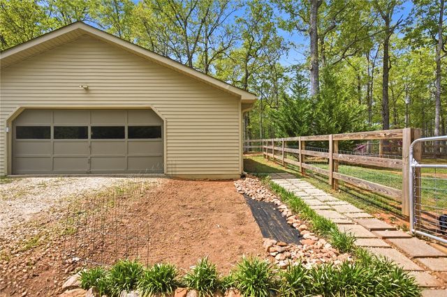 250 Hidden Springs Farm Road, West Union, SC 29696