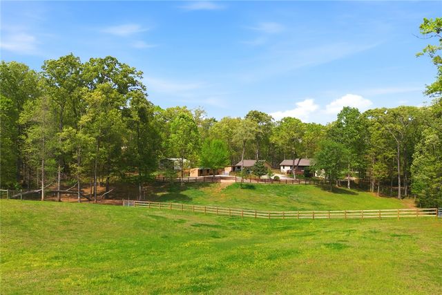 250 Hidden Springs Farm Road, West Union, SC 29696